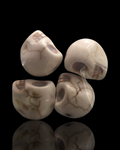 Howlite skull beads 4 pk